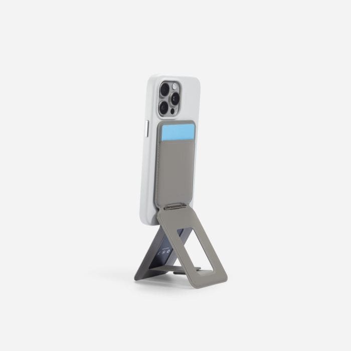 موفت حامل بطاقات وترايبود – تصميم ذكي ونحيف | GadgetQA